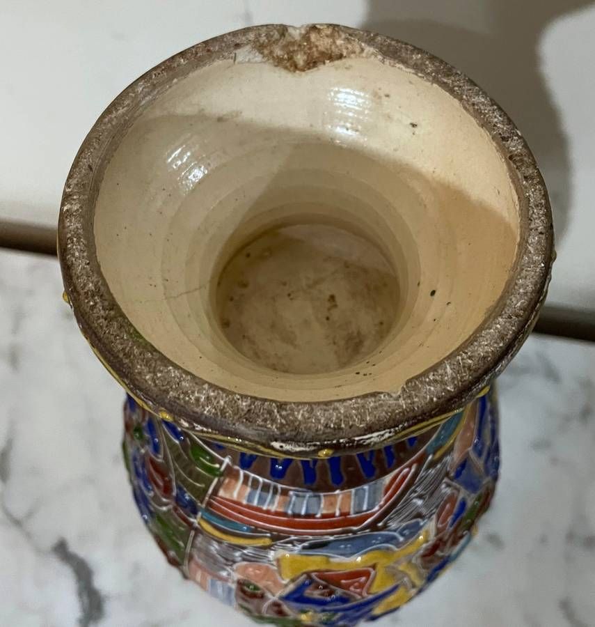Japanese Satsuma Style Earthenware Double-Handled Vase thumbnail 6