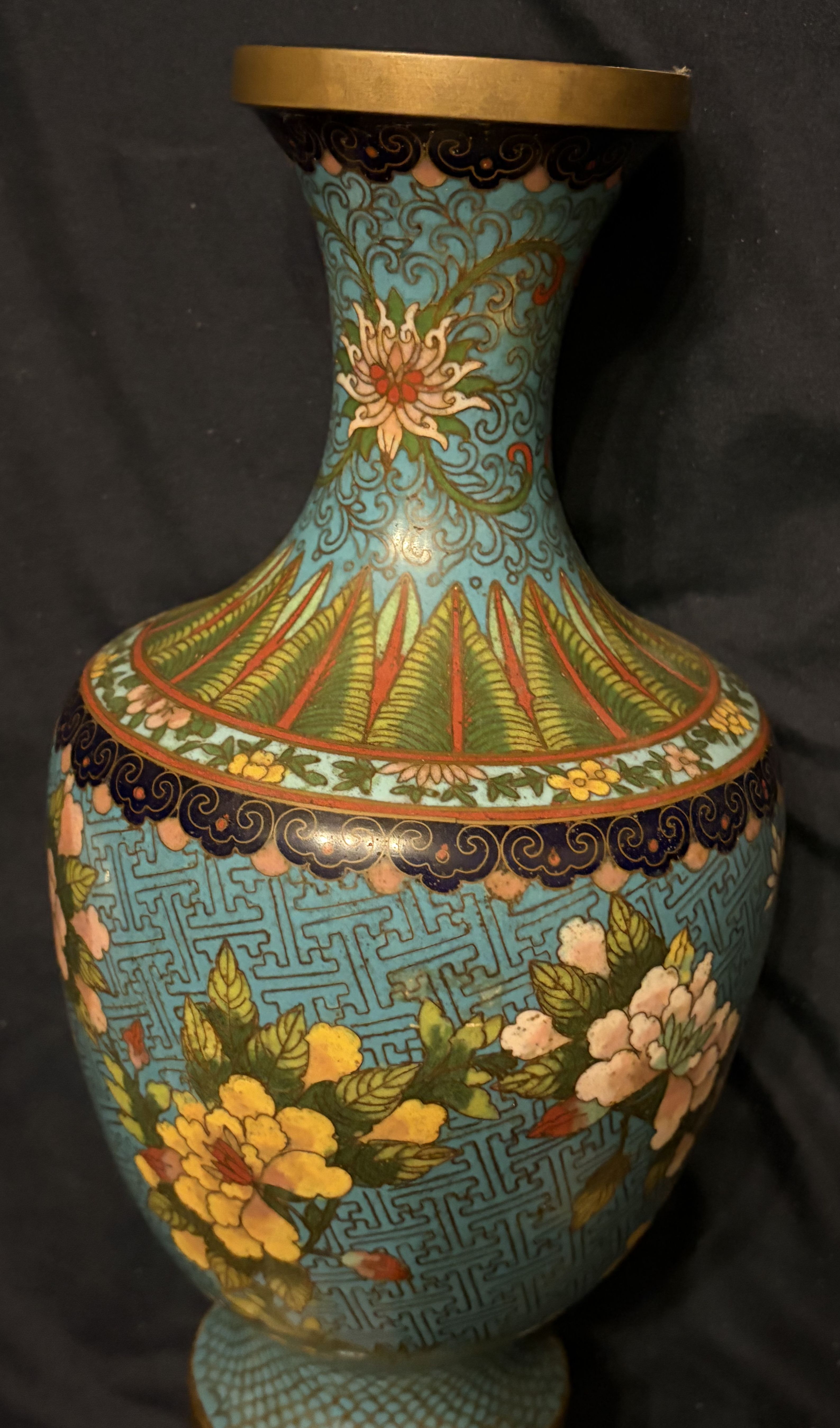 Chinese Late Qing/Republic Period Cloisonné Baluster Vase thumbnail 4