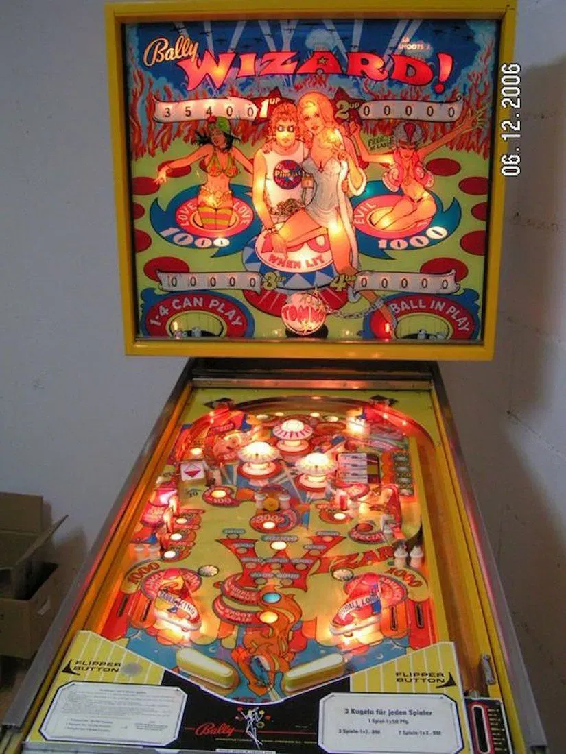 Bally Wizard! Electro-Mechanical Pinball Machine thumbnail