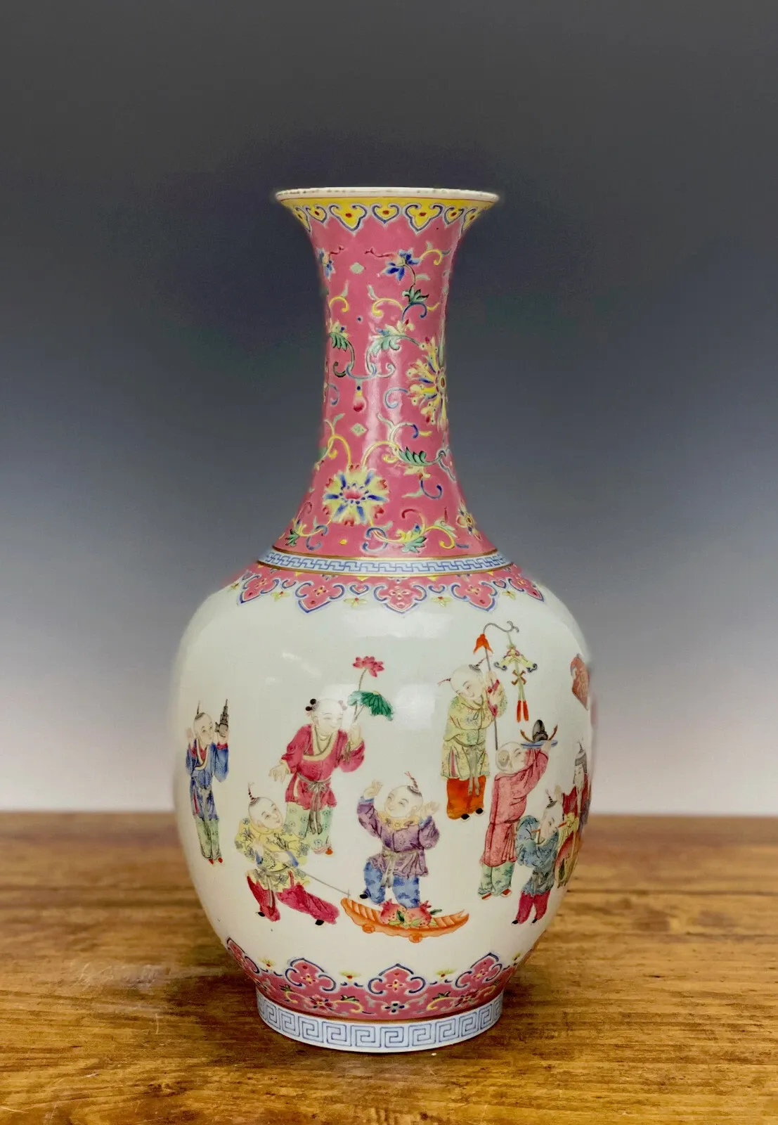 Chinese Republic Period Famille Rose Porcelain Vase thumbnail 4