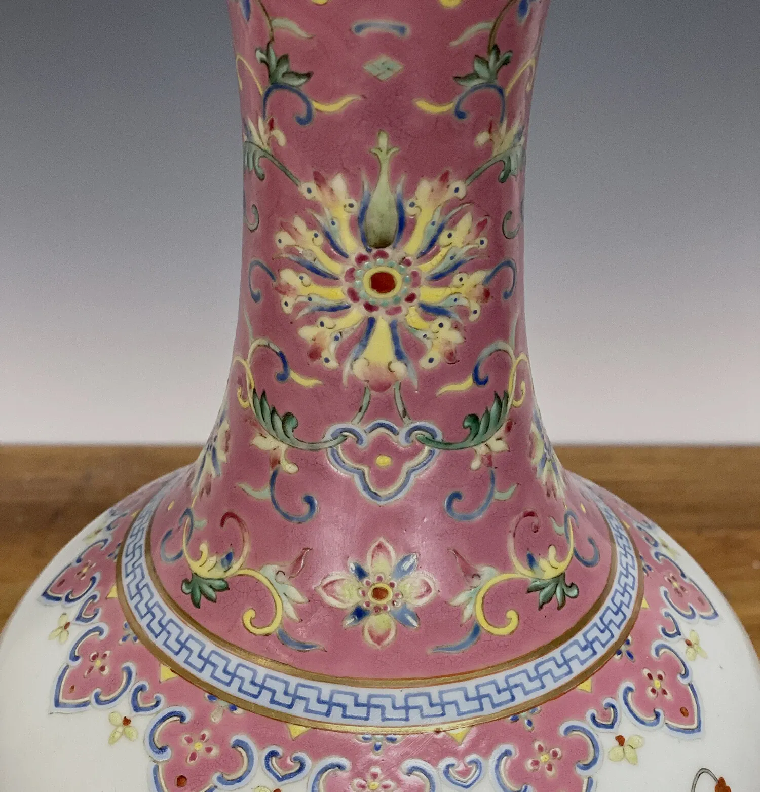 Chinese Republic Period Famille Rose Porcelain Vase thumbnail 6