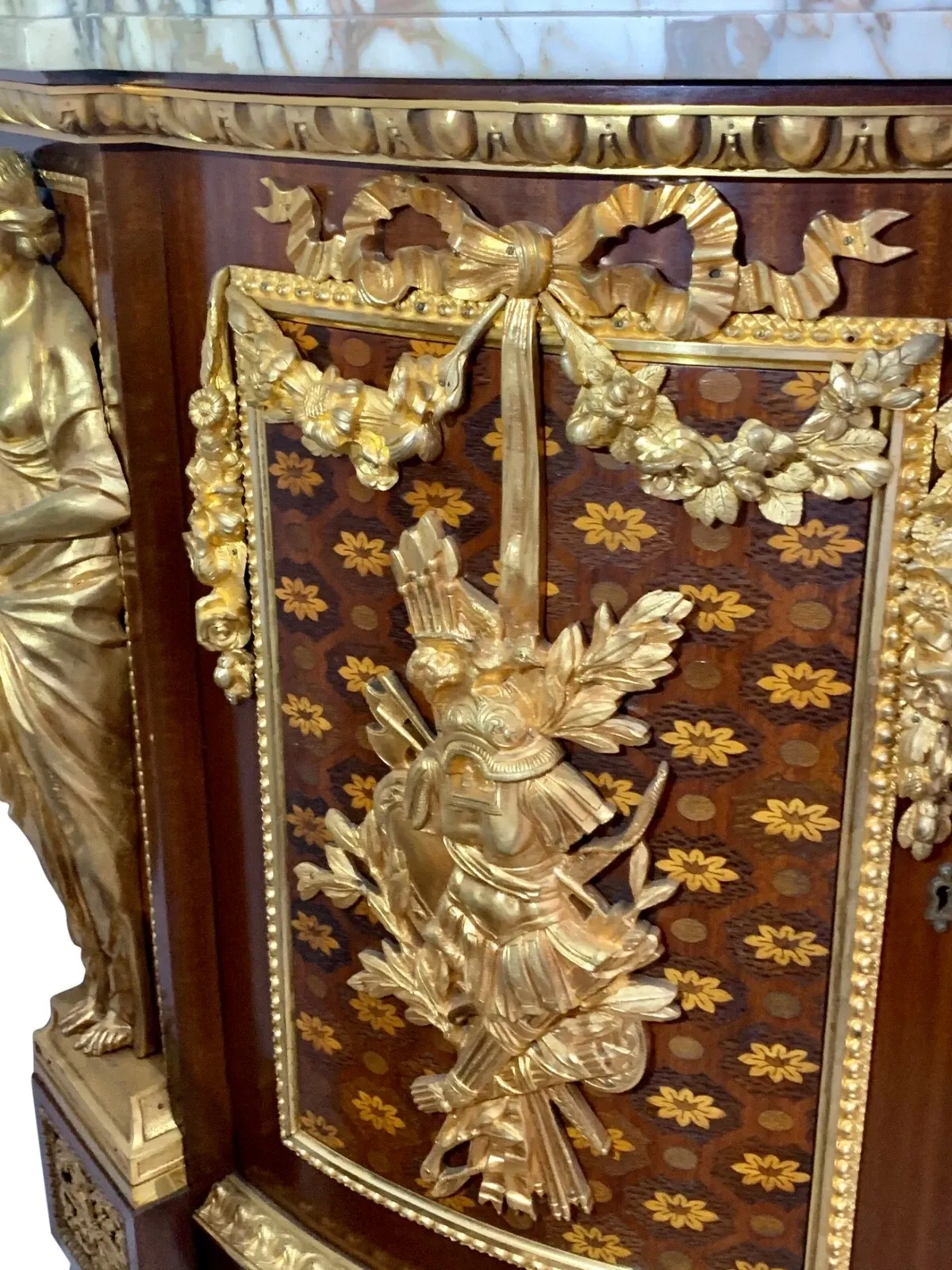 French Louis XVI Style Marble-Top Kingwood Marquetry Serpentine Sideboard (Buffet) with Gilt Bronze Mounts thumbnail 5