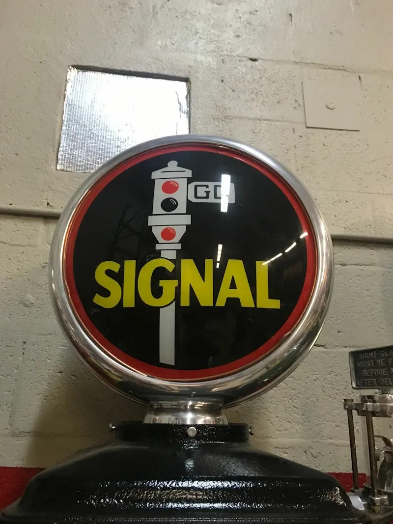 American Art Deco Period Bennett Model 756 Signal Gasoline Visible Pump thumbnail 4