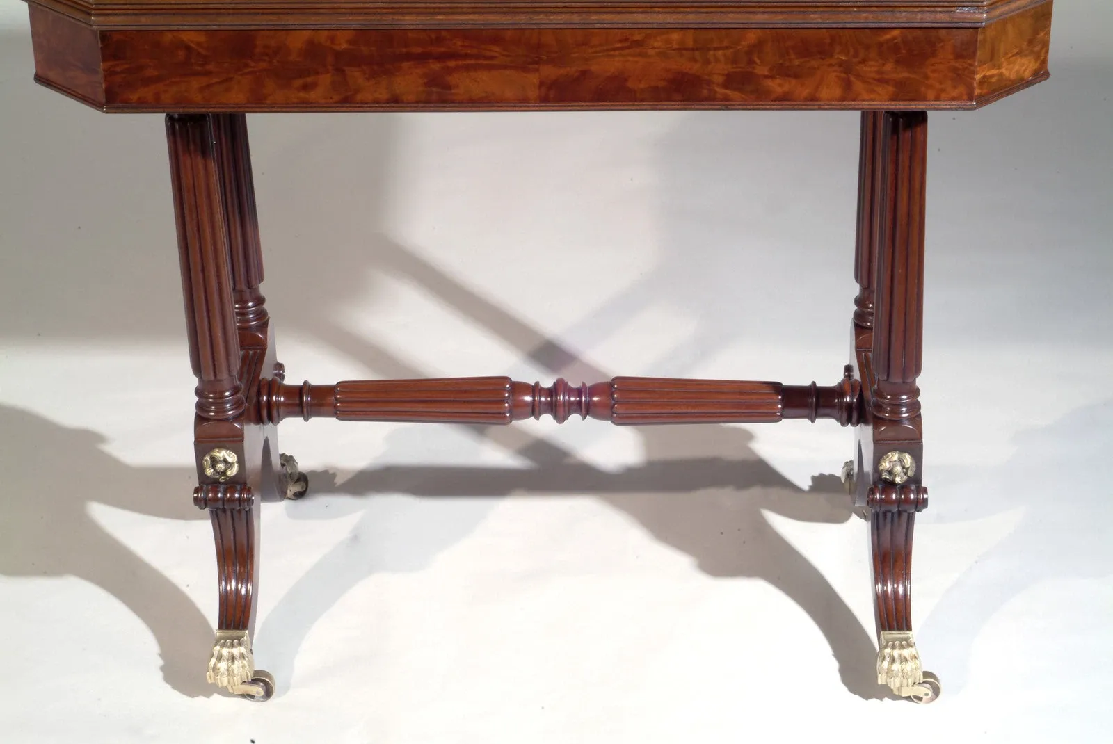 American Federal Period Mahogany Gaming / Card Table thumbnail 2