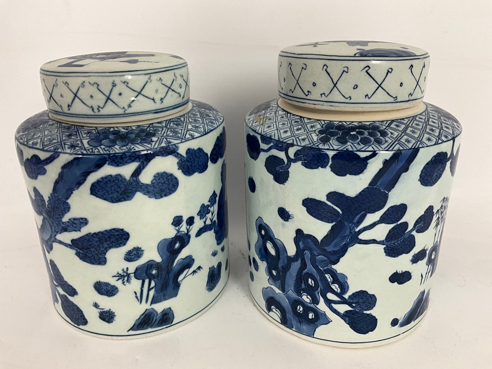Chinese Republic Period Kangxi Revival Blue-and-White Porcelain Tea Caddies (Pair)