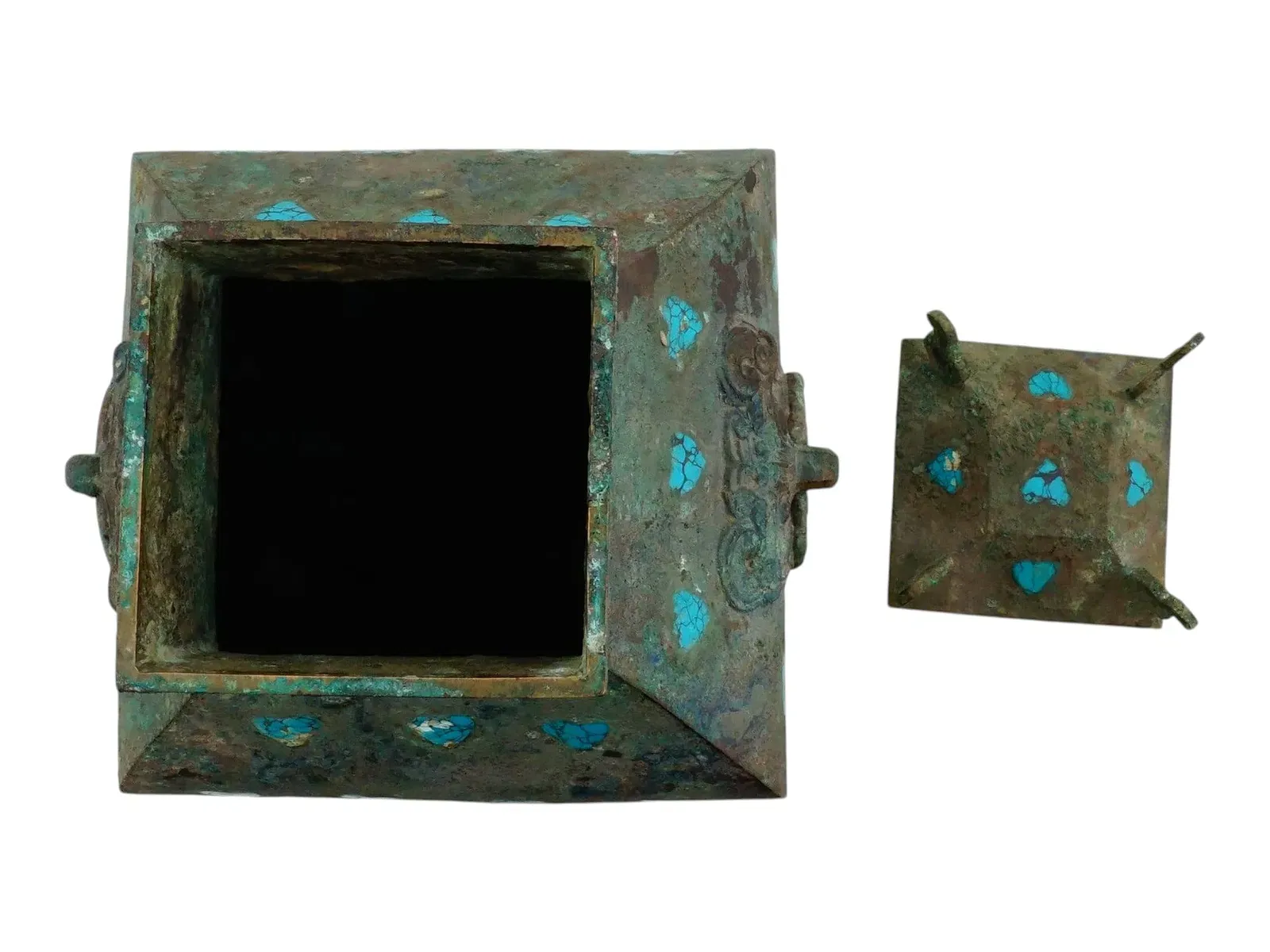Chinese Eastern Zhou Period Bronze Fanghu with Turquoise Inlay thumbnail 5