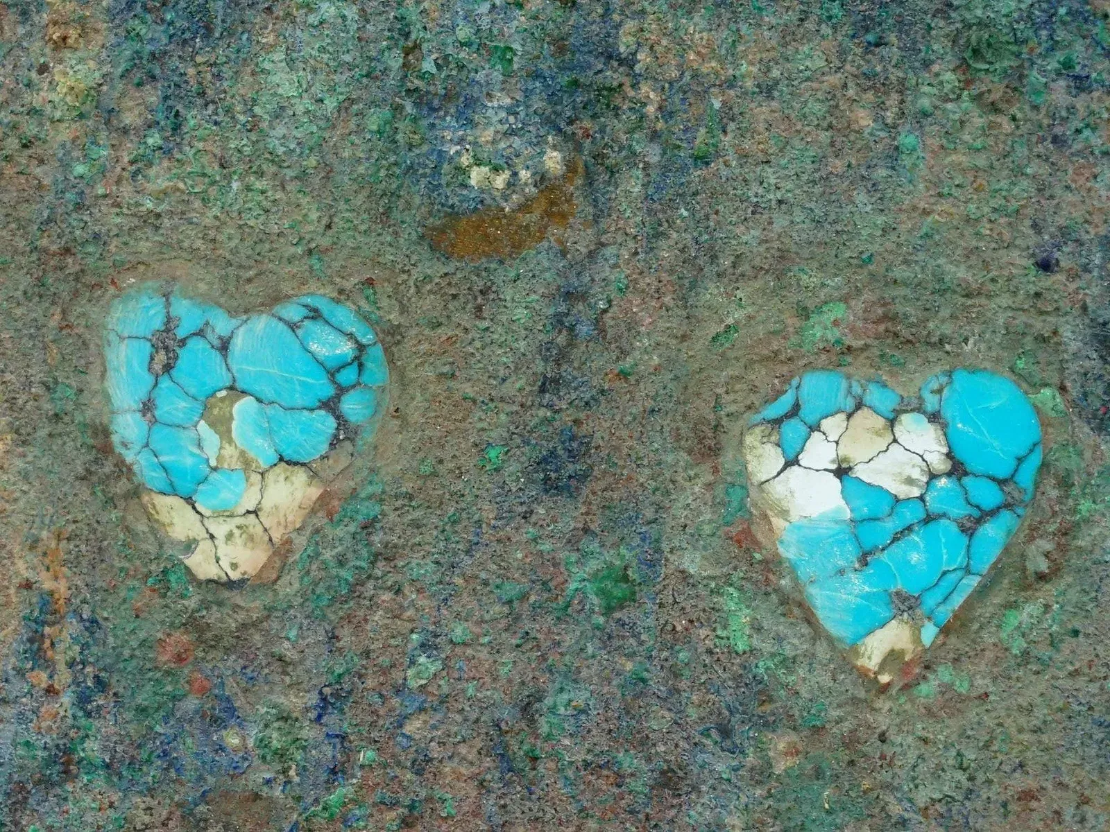 Chinese Eastern Zhou Period Bronze Fanghu with Turquoise Inlay thumbnail 8