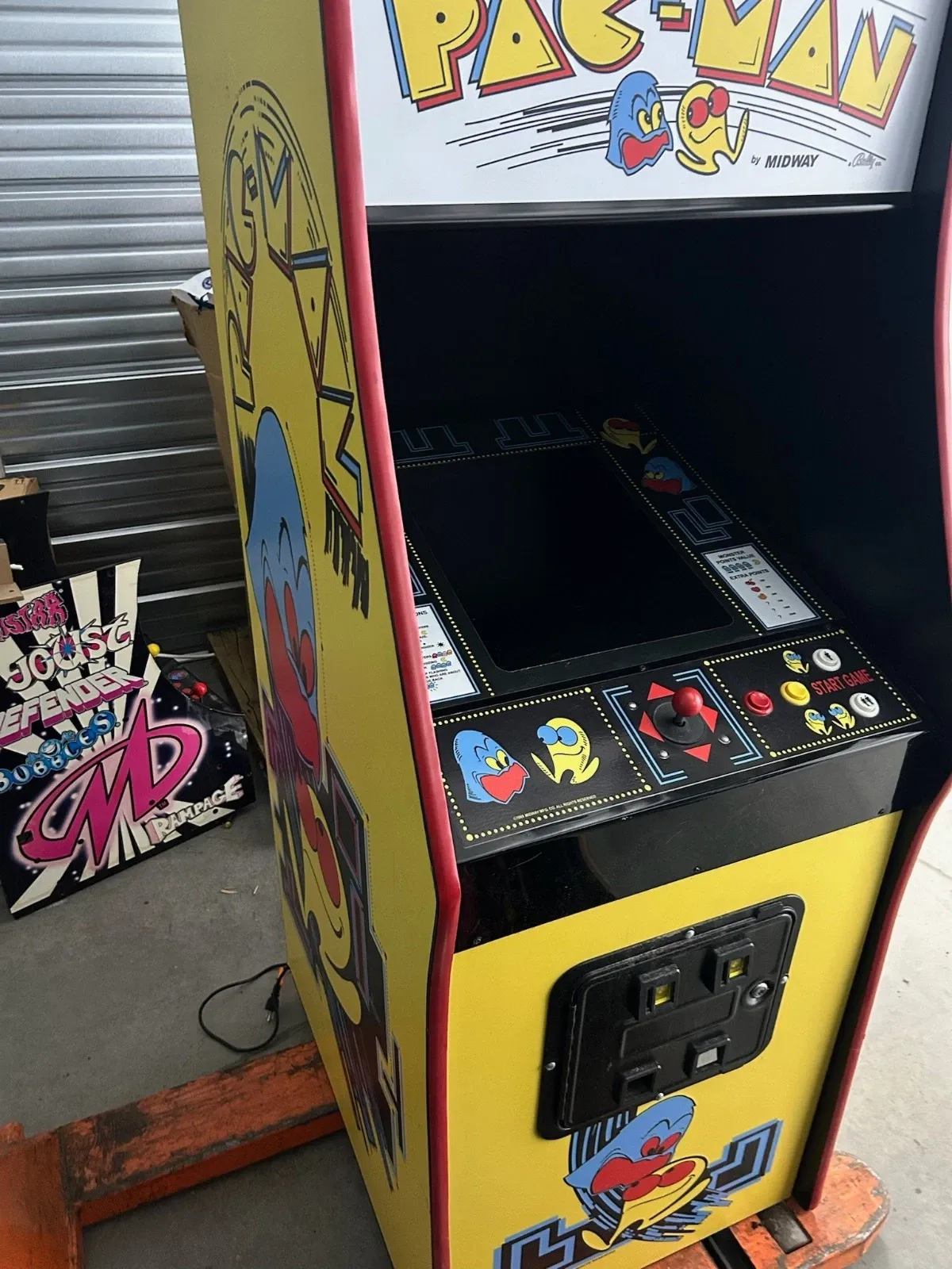 American Golden Age Arcade Period Midway Pac-Man Upright Cabinet thumbnail 6