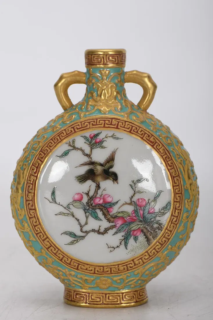 Qianlong Style Gilt and Turquoise Ground Famille Rose Porcelain Moon Flask thumbnail 2