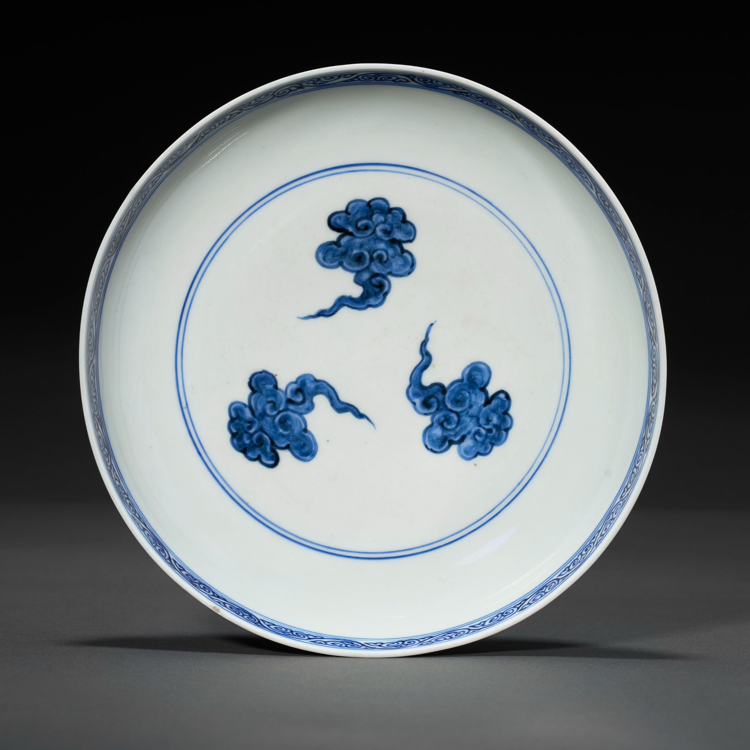 Chinese Ming Style Blue and White Porcelain Dragon Dish