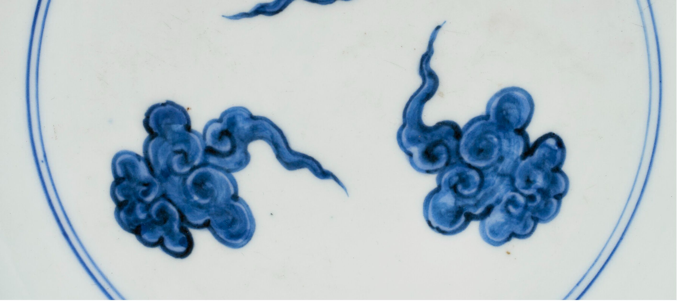 Chinese Ming Style Blue and White Porcelain Dragon Dish thumbnail 2