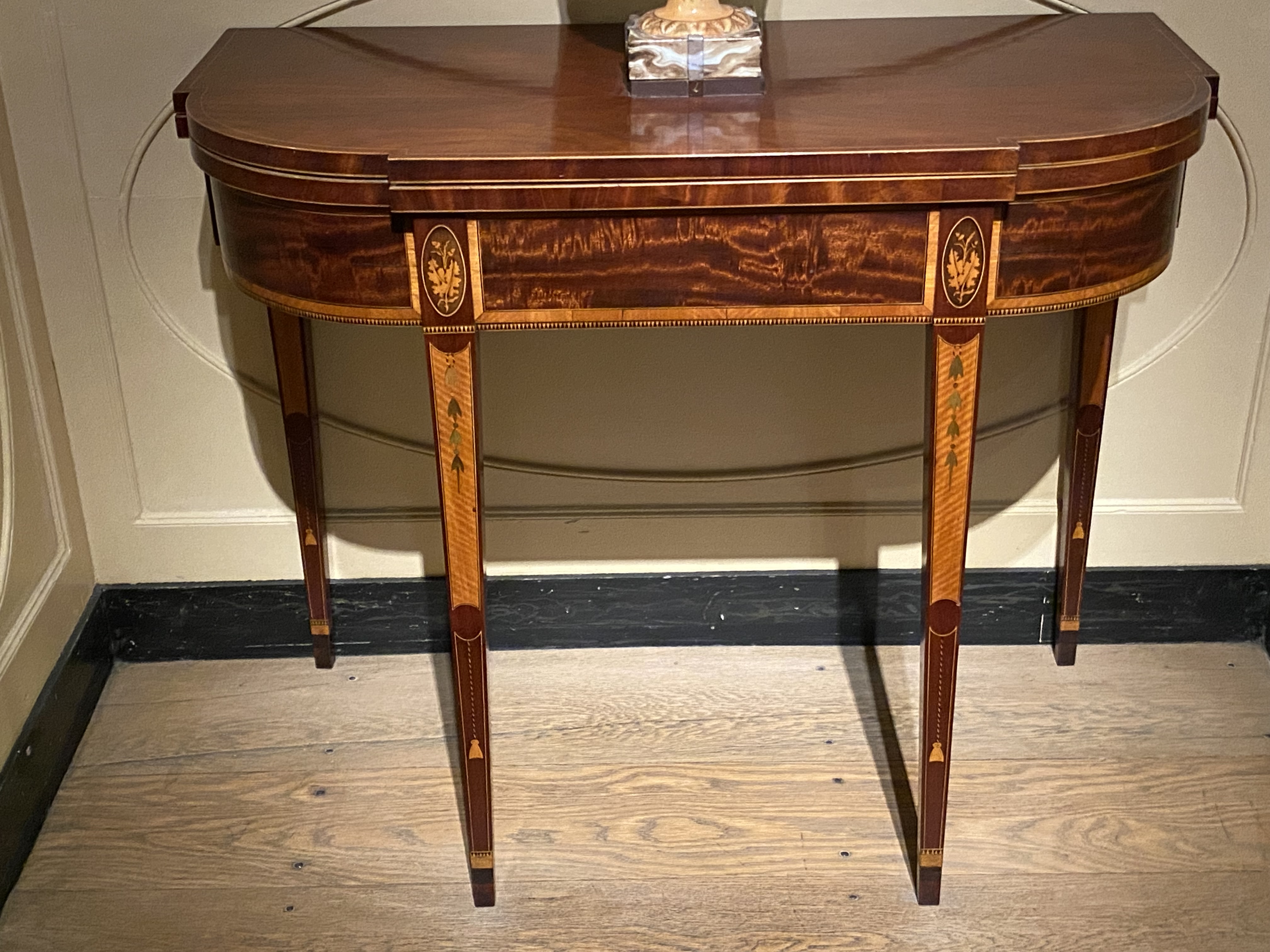 American Federal Period Mahogany and Satinwood Inlaid Card Table
