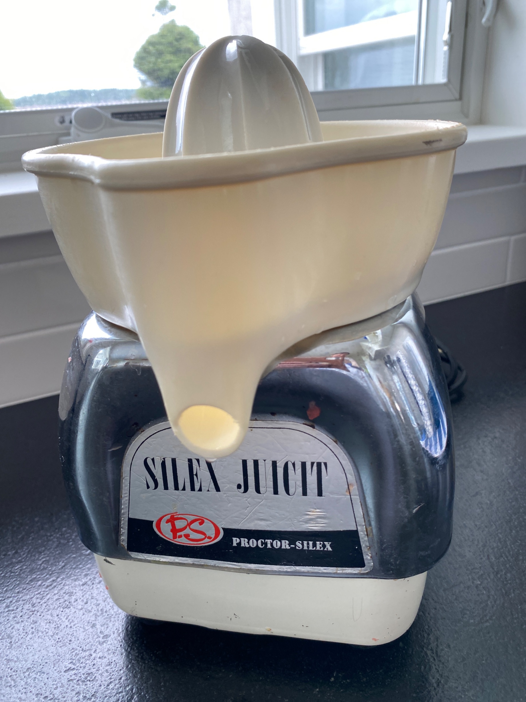 Mid-Century Proctor-Silex Silex Juicit Electric Citrus Juicer