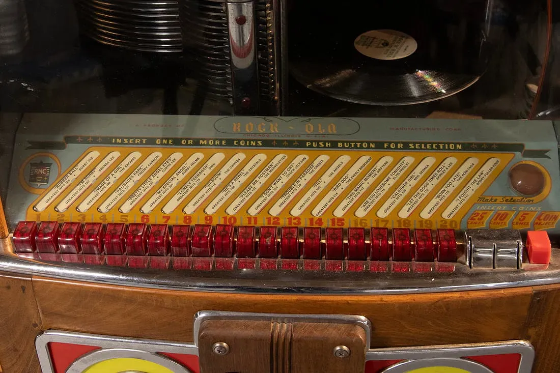 American Mid-Century Modern Rock-Ola Jukebox thumbnail 3
