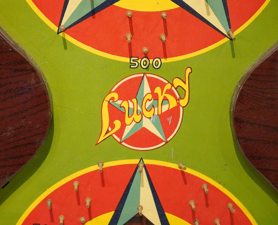 American Vintage 'Lucky Star' Tabletop Pinball Game thumbnail 3