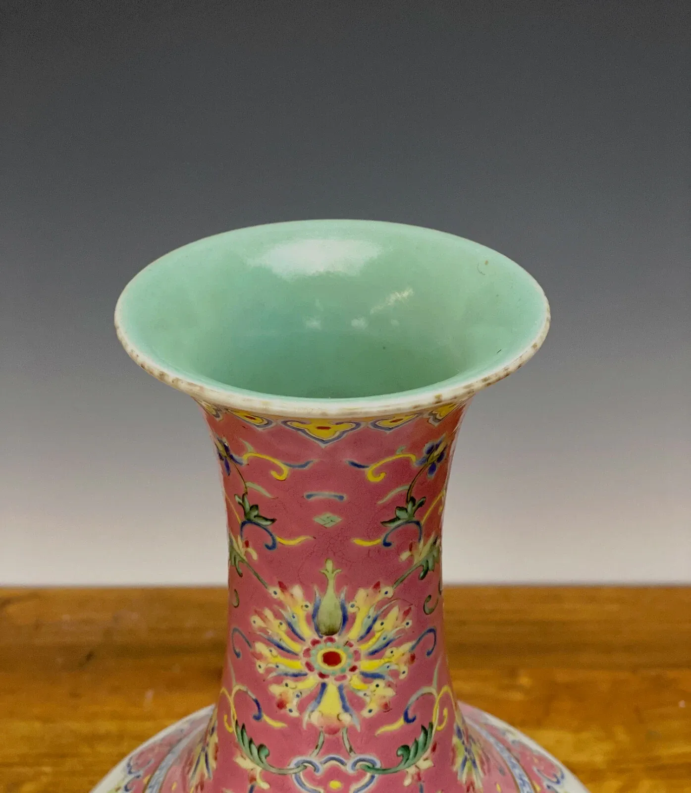 Chinese Famille Rose 'Hundred Children' Baluster Vase, Qianlong Style thumbnail 4