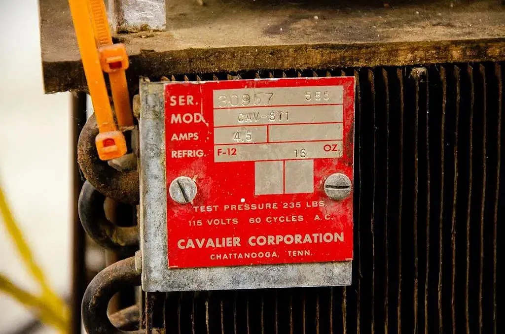 American Mid-Century Period Vendo 39-K Coca-Cola Vending Machine thumbnail 5