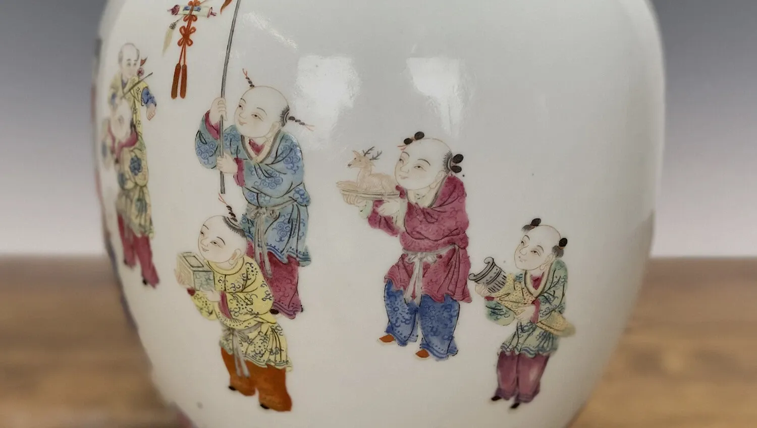 Chinese Famille Rose Medallion Double-Gourd Vase thumbnail 8