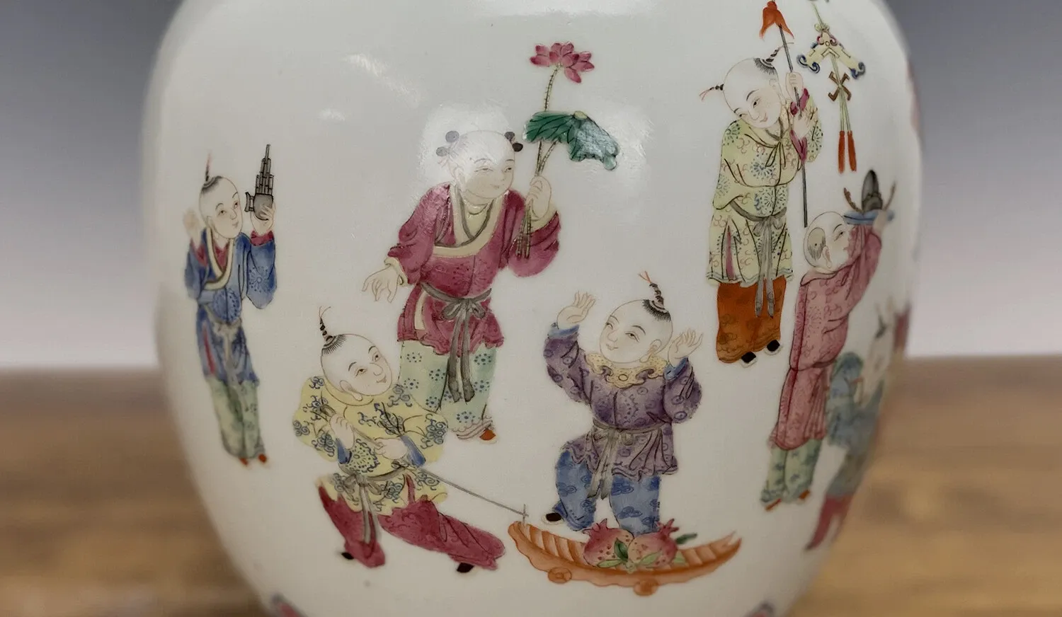 Chinese Famille Rose Medallion Double-Gourd Vase thumbnail 9