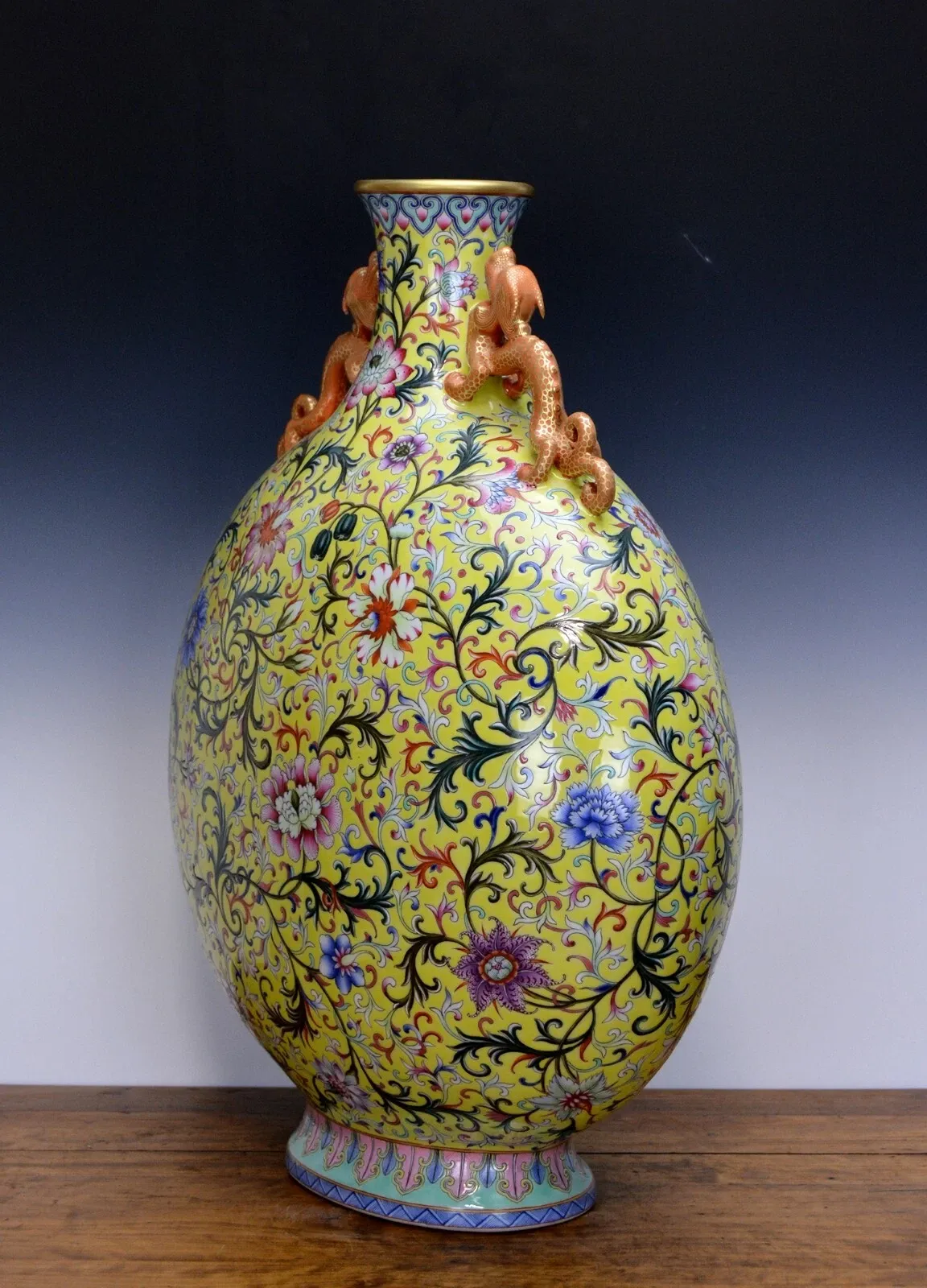Chinese Qing Style Yellow-Ground Famille Rose Porcelain Moon Flask Vase thumbnail 2