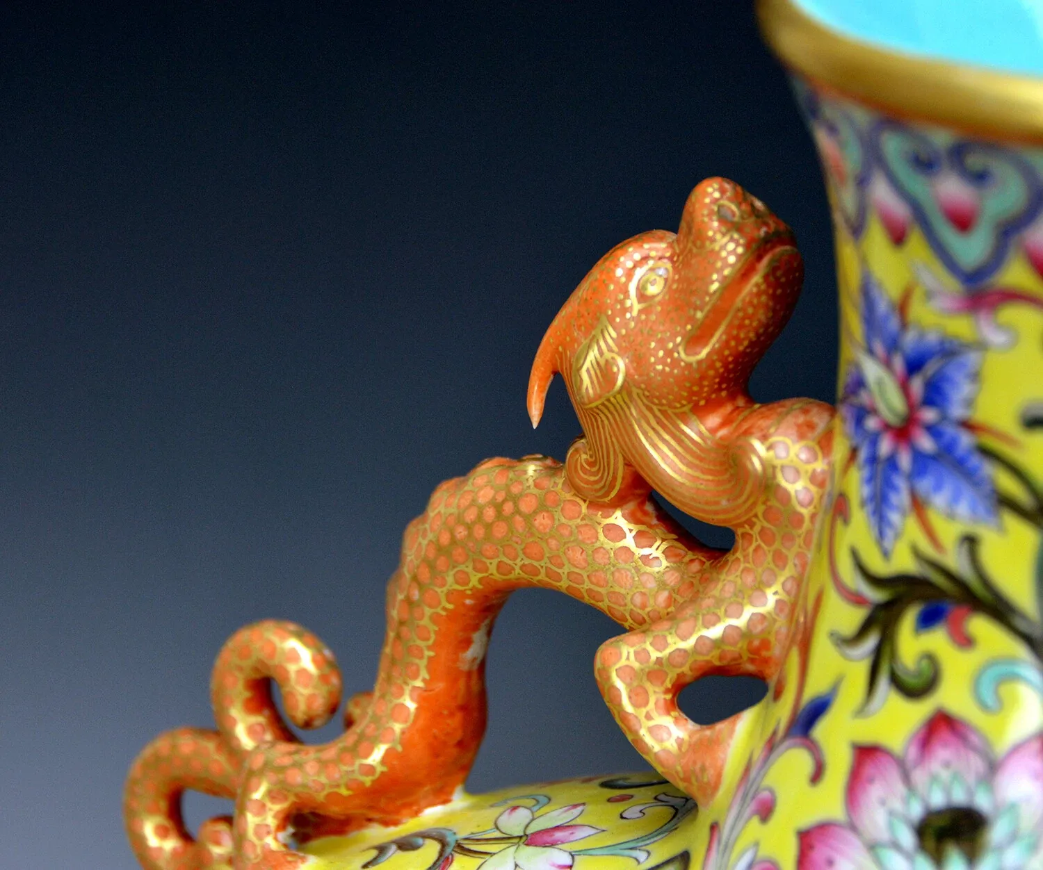 Chinese Qing Style Yellow-Ground Famille Rose Porcelain Moon Flask Vase thumbnail 5