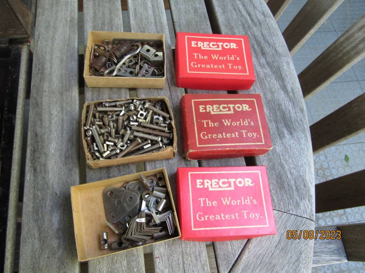 American A.C. Gilbert 'The New Erector' Metal Construction Set, Complete Boxed Example thumbnail 6
