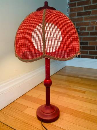 Mid-Century Modern Rattan Table Lamp thumbnail 2