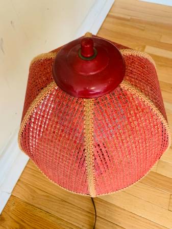 Mid-Century Modern Rattan Table Lamp thumbnail 4
