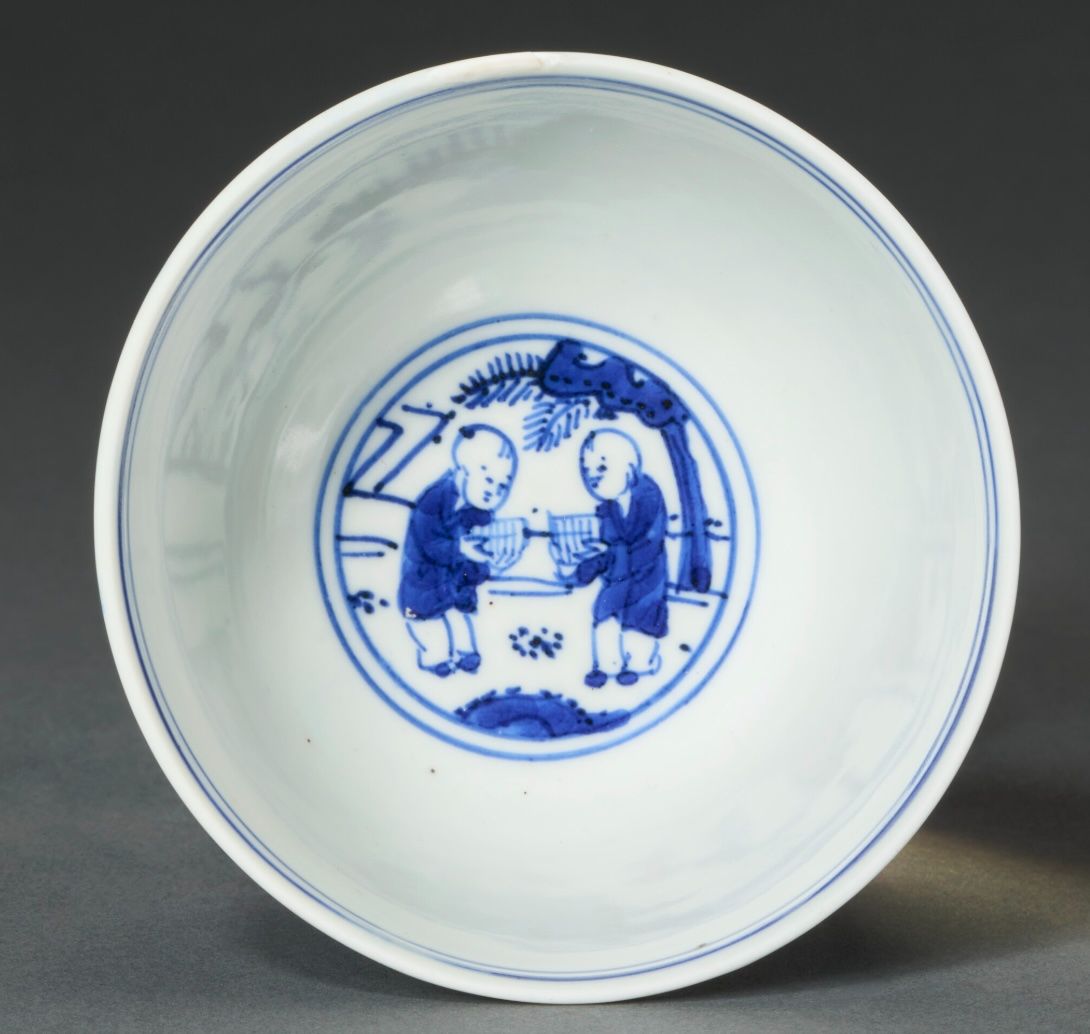 Chinese Ming Style Blue-and-White Porcelain Boys Bowl thumbnail 10