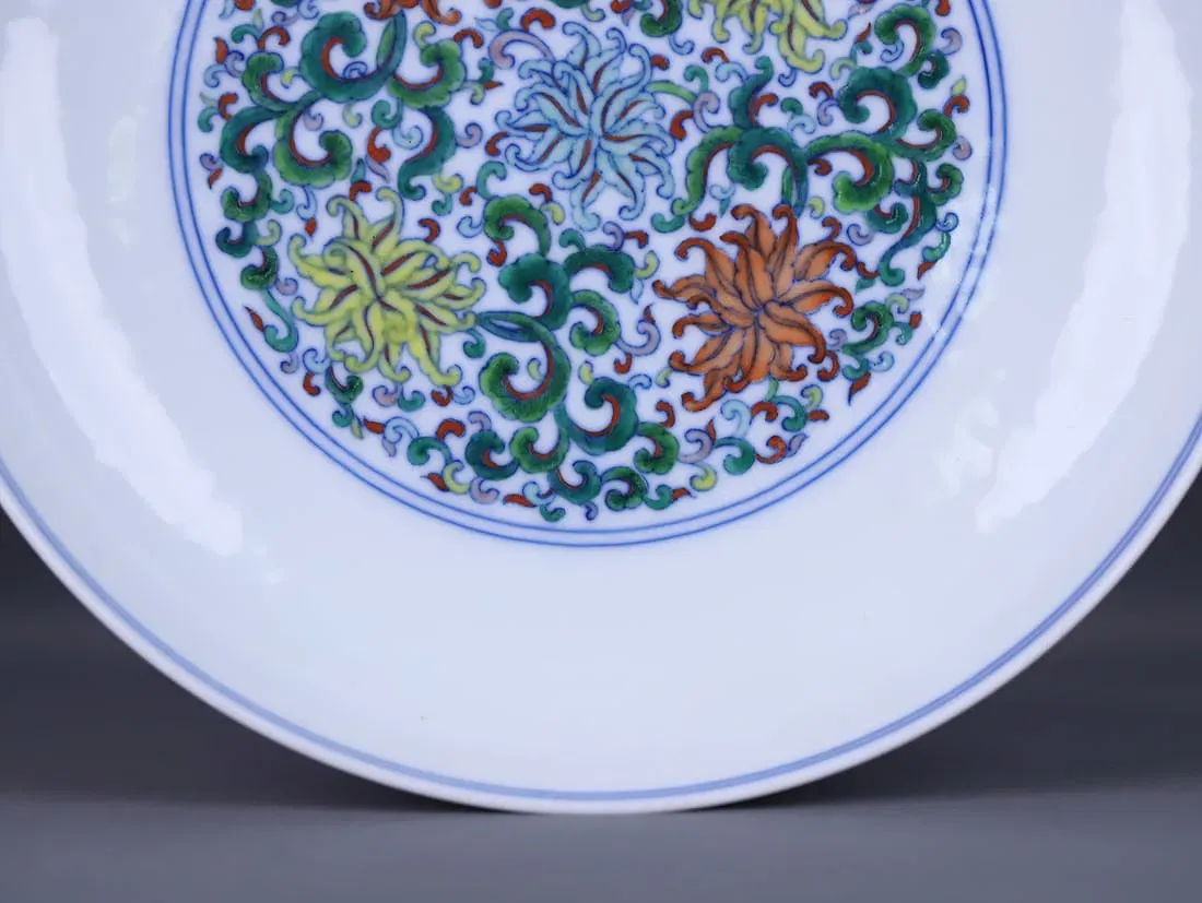 Chinese Doucai Style Porcelain Dish thumbnail 7