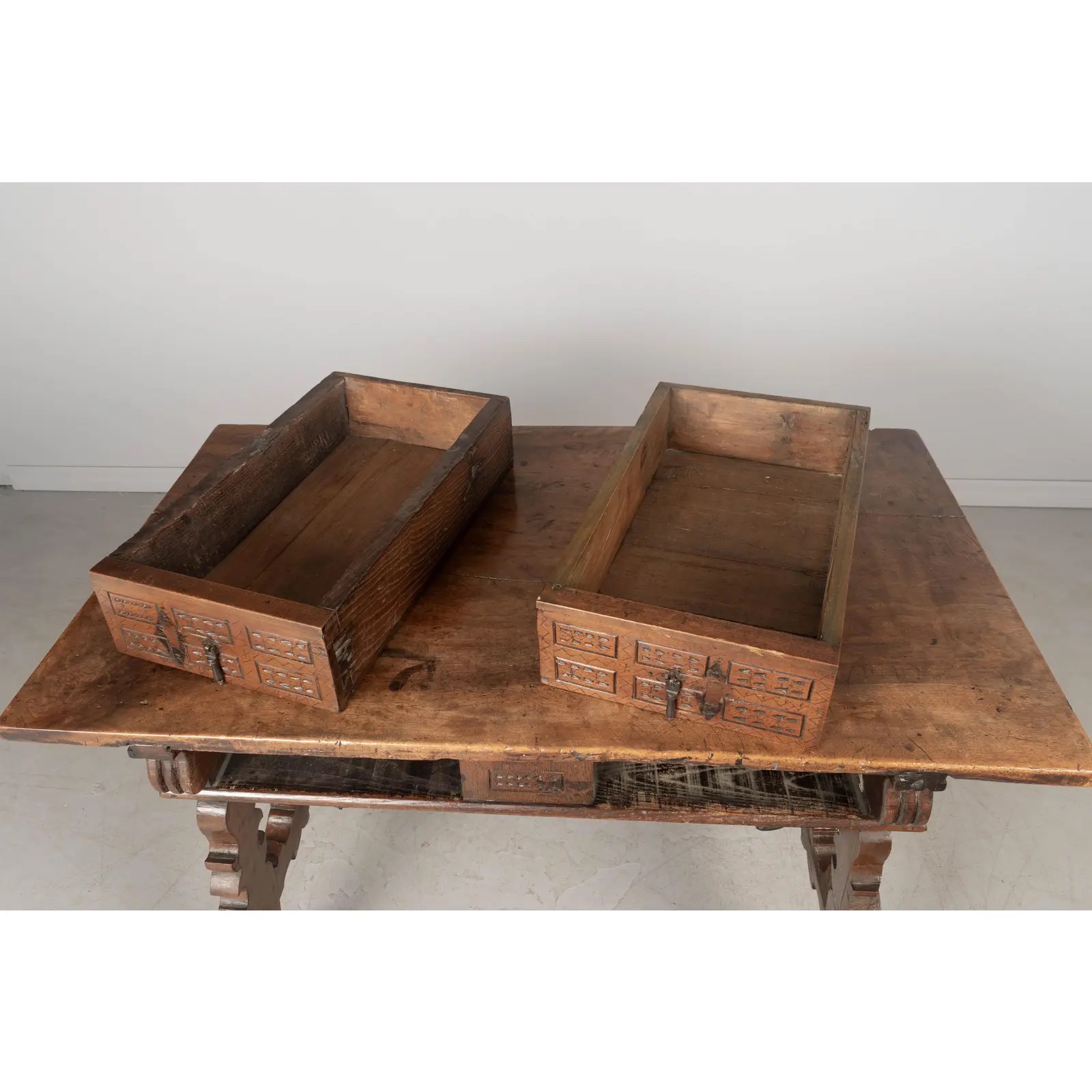 Spanish Baroque Walnut Trestle Table thumbnail 3