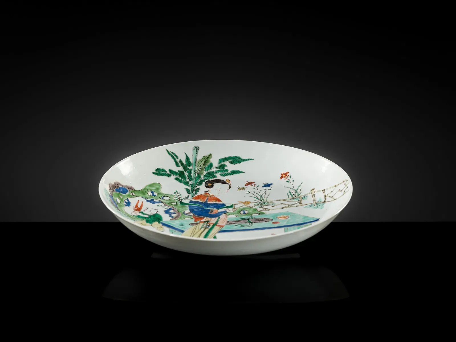 Chinese Qing Period Famille Verte Porcelain 'Lady and Boys' Dish thumbnail 3