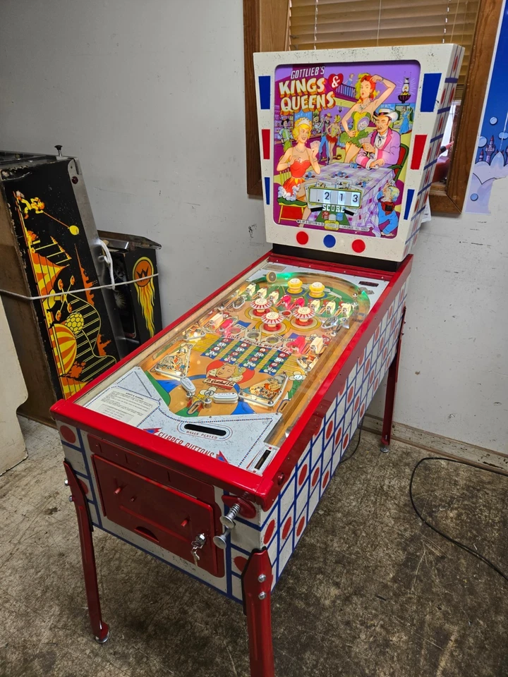 1965 Gottlieb KINGS & QUEENS Pinball Machine thumbnail 4