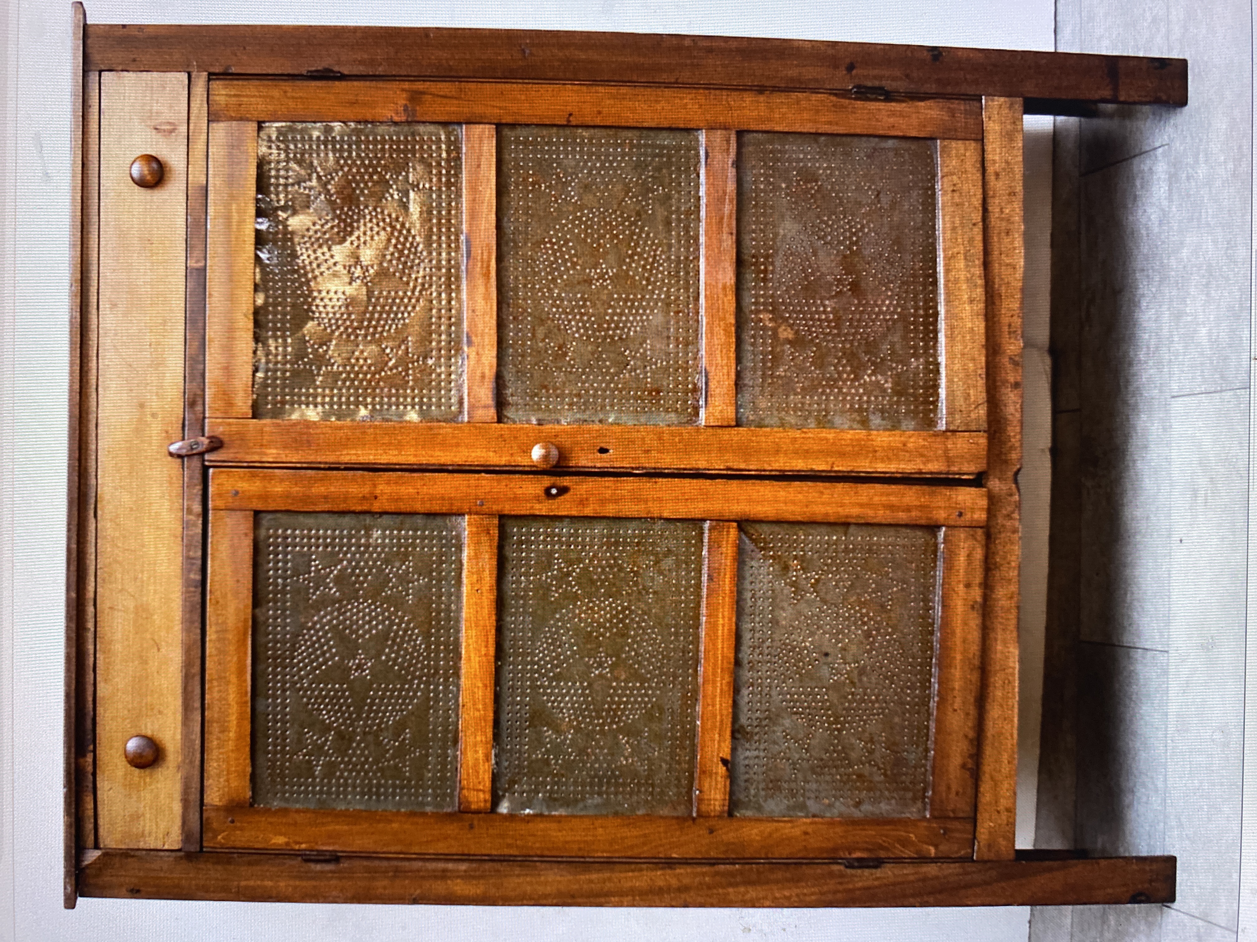 American Primitive Period Pine Pie Safe