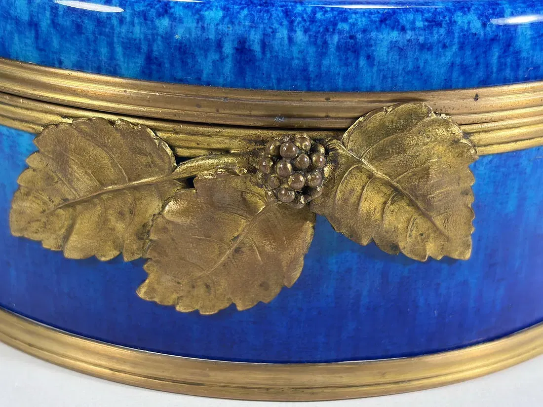 French Belle Époque Sèvres-Style Porcelain Box with Gilt Bronze Mounts thumbnail 4