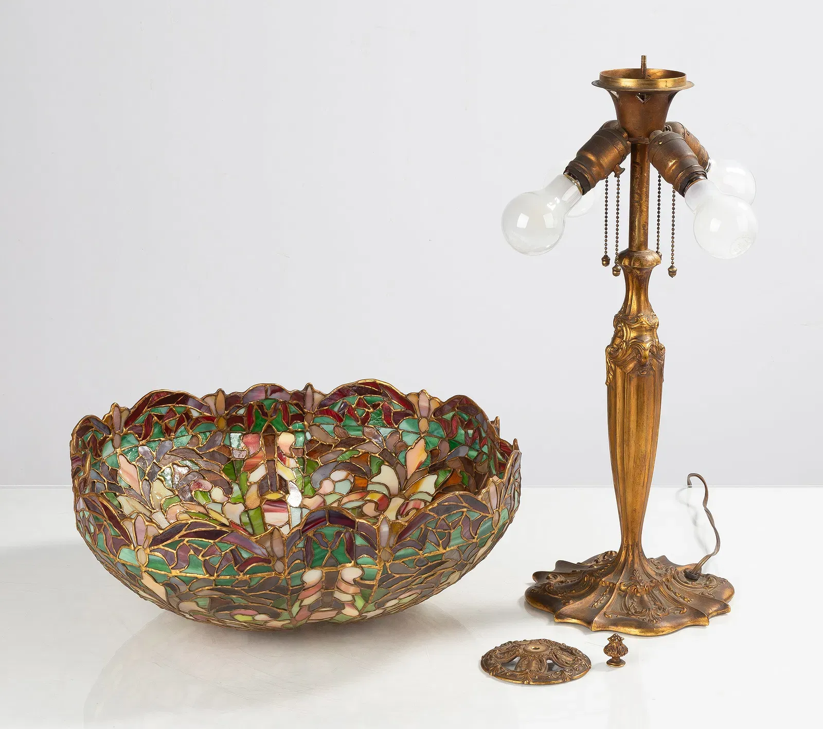 American Art Nouveau Period Bronze and Leaded Glass Table Lamp, Tiffany Studios thumbnail 3