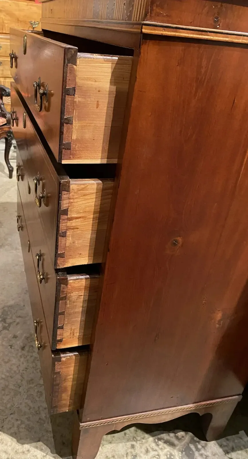 American Federal Period Mahogany and Inlaid Chest of Drawers thumbnail 2