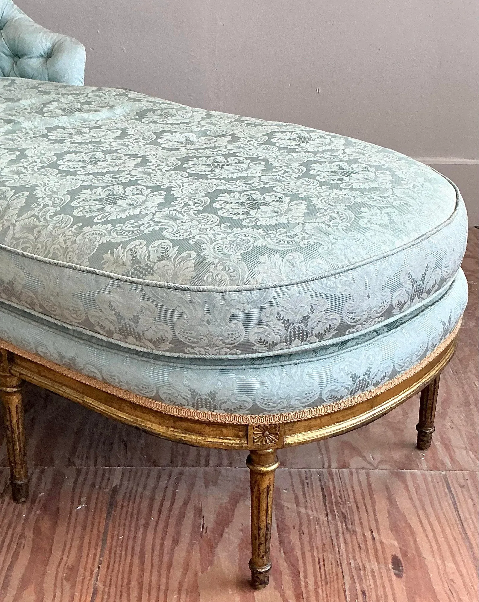 Louis XVI Period Giltwood Chaise Longue thumbnail 6