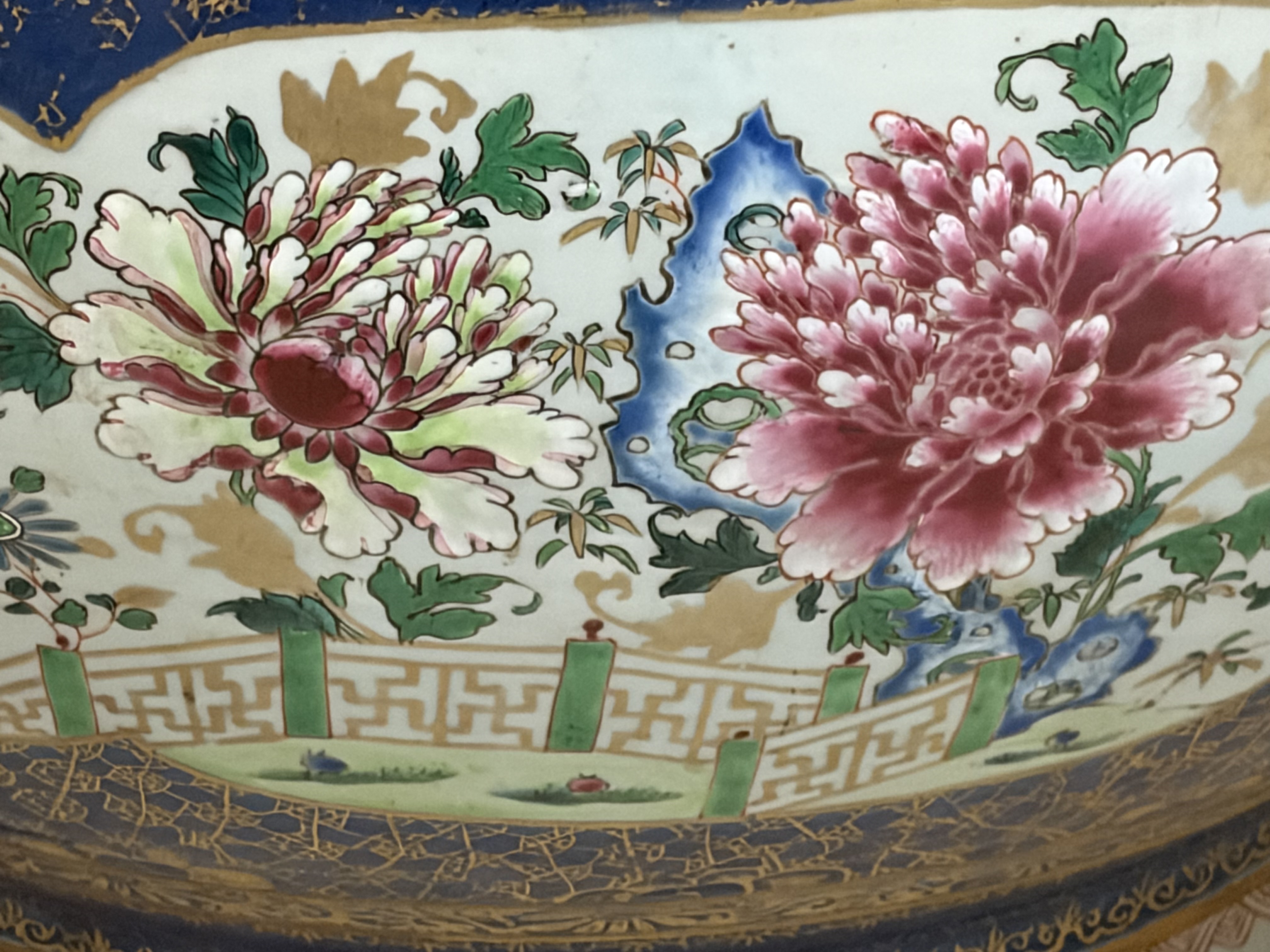 Chinese Qing Dynasty Style Porcelain Jardinière thumbnail 3