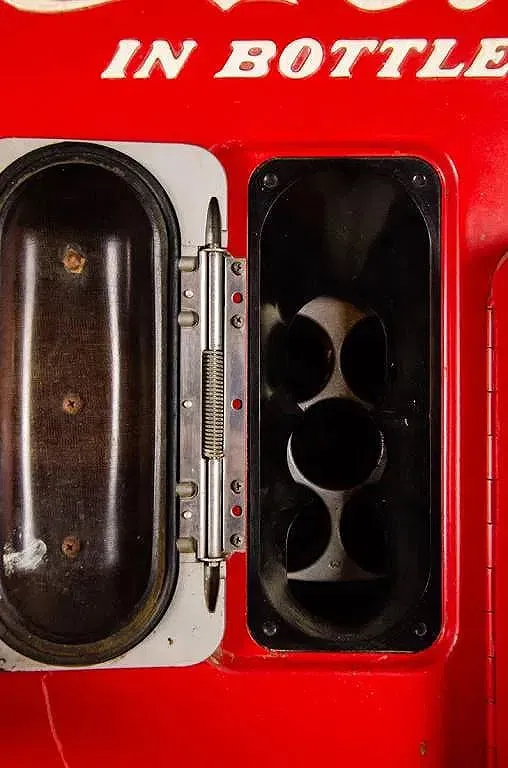 American Coca-Cola Vendo Bottle Vending Machine thumbnail 11
