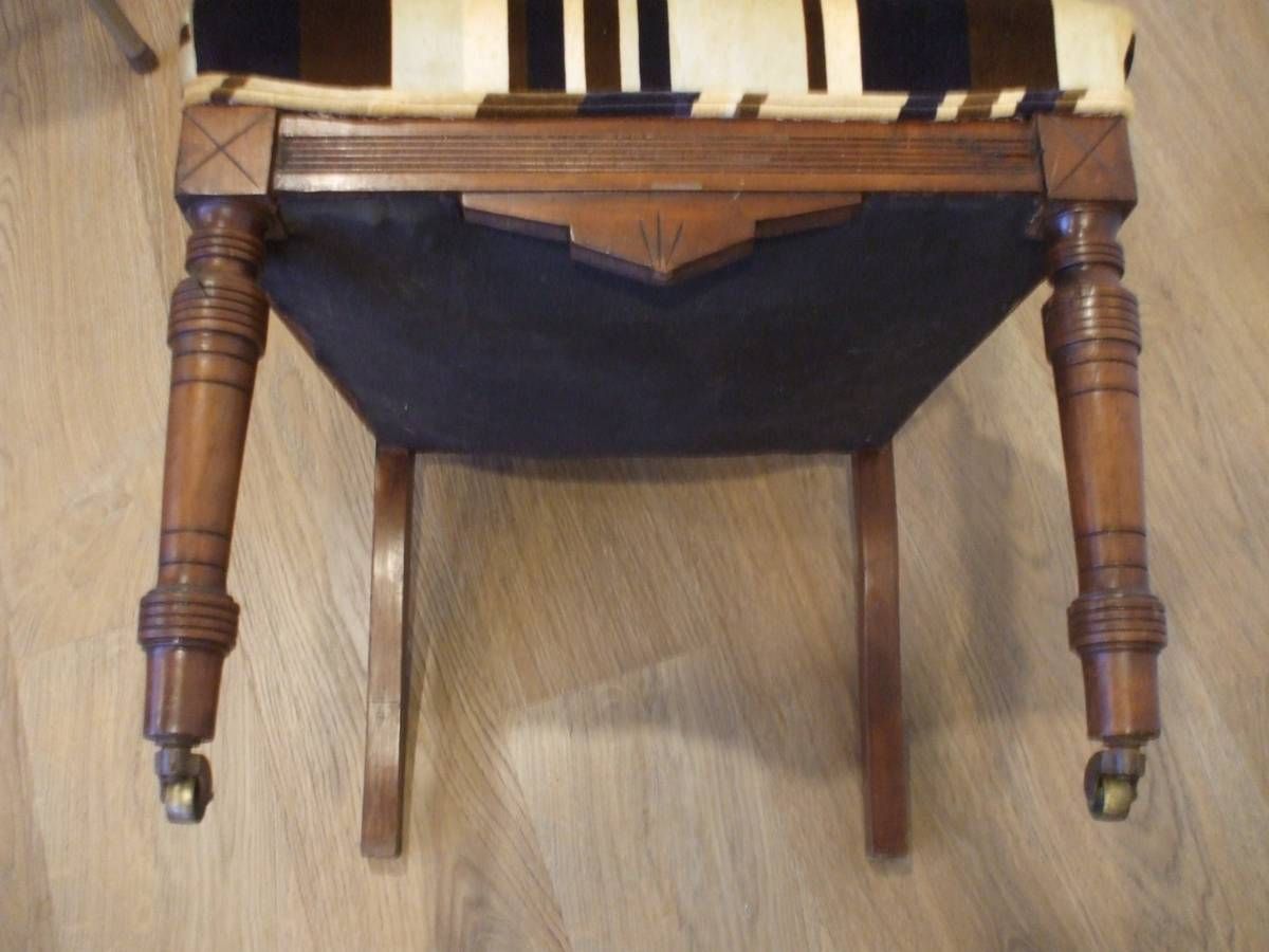 Victorian Walnut Side Chair thumbnail 3