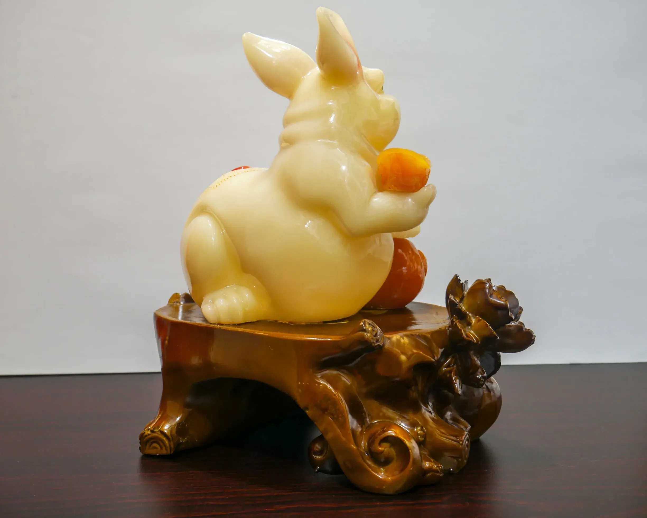 Modern Chinese Style Jade Rabbit Sculpture thumbnail 2
