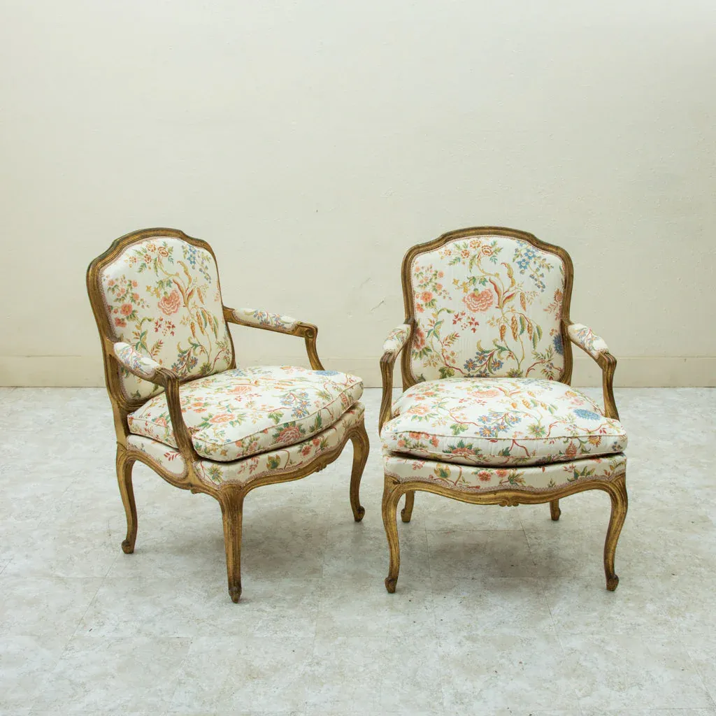 French Louis XV Style Giltwood Fauteuil Armchairs (Pair) thumbnail 2