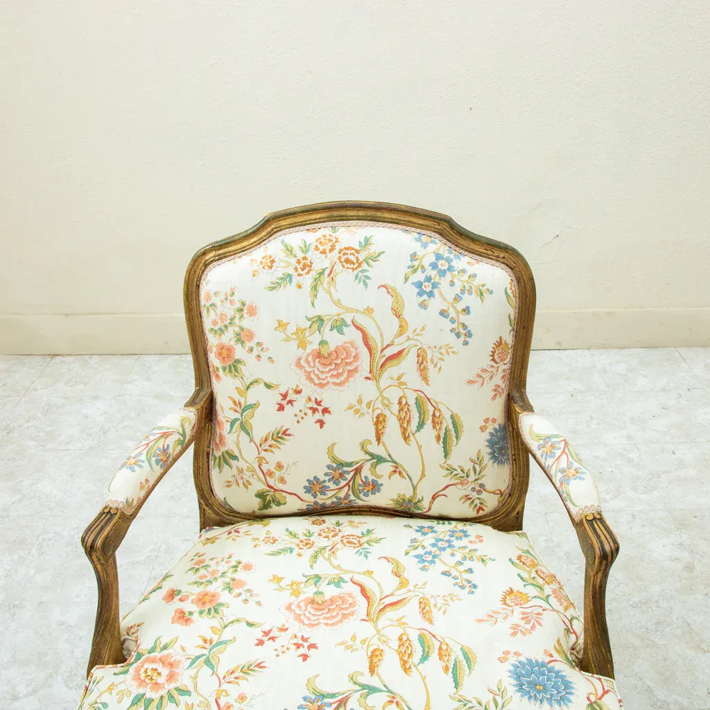 French Louis XV Style Giltwood Fauteuil Armchairs (Pair) thumbnail 5