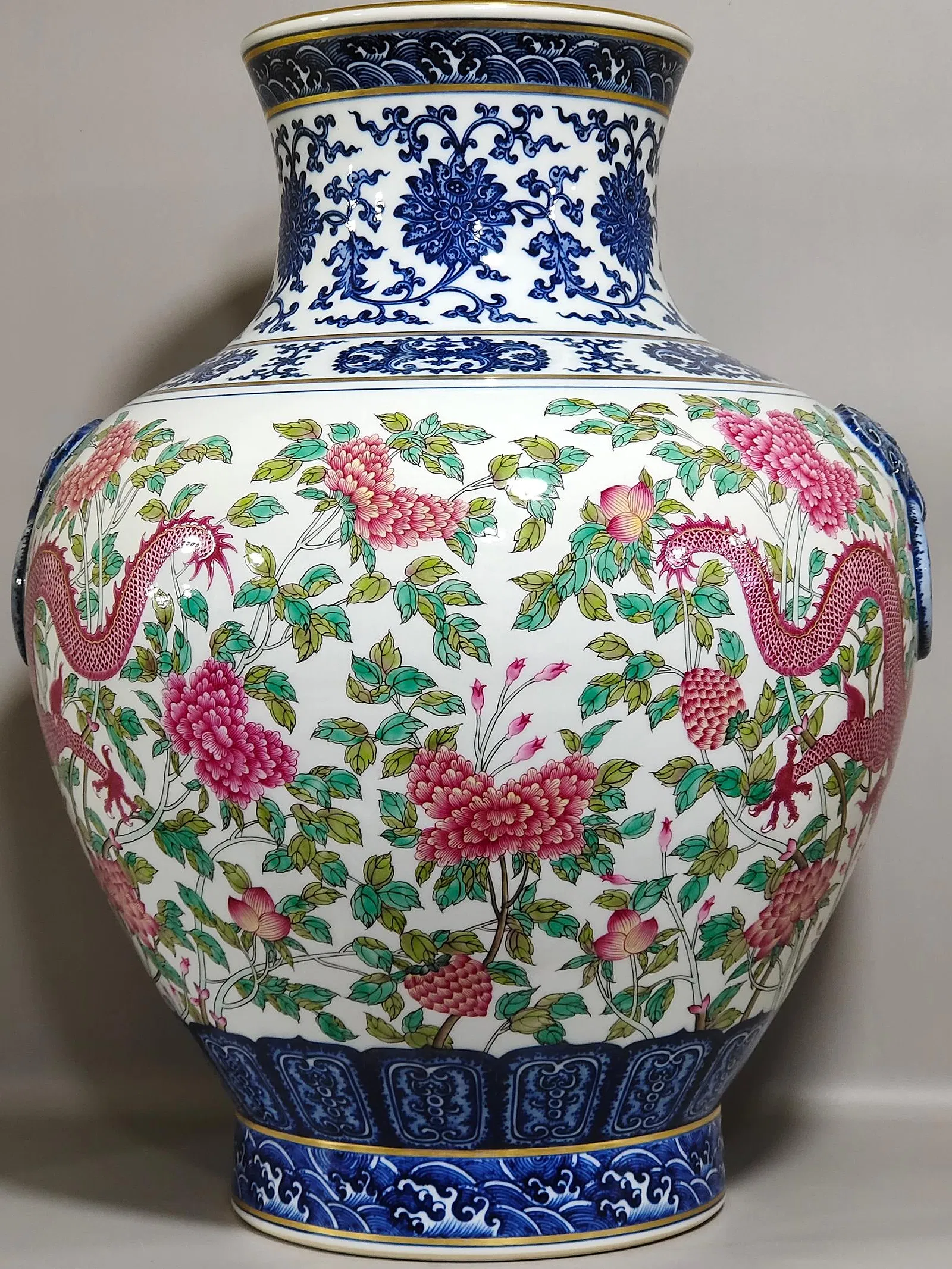 Chinese Qing Style Famille Rose Porcelain Dragon Vase