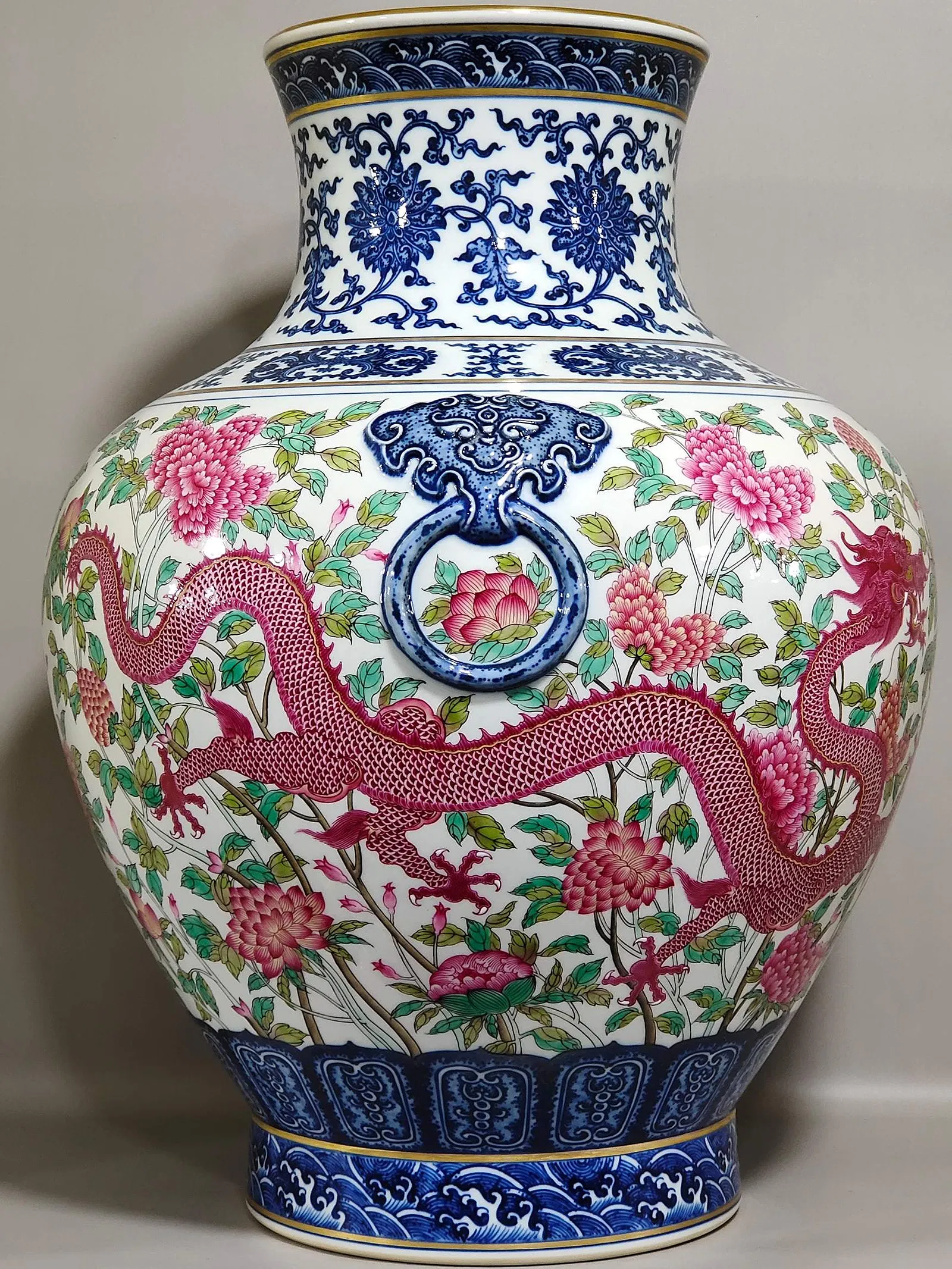 Chinese Qing Style Famille Rose Porcelain Dragon Vase thumbnail 2