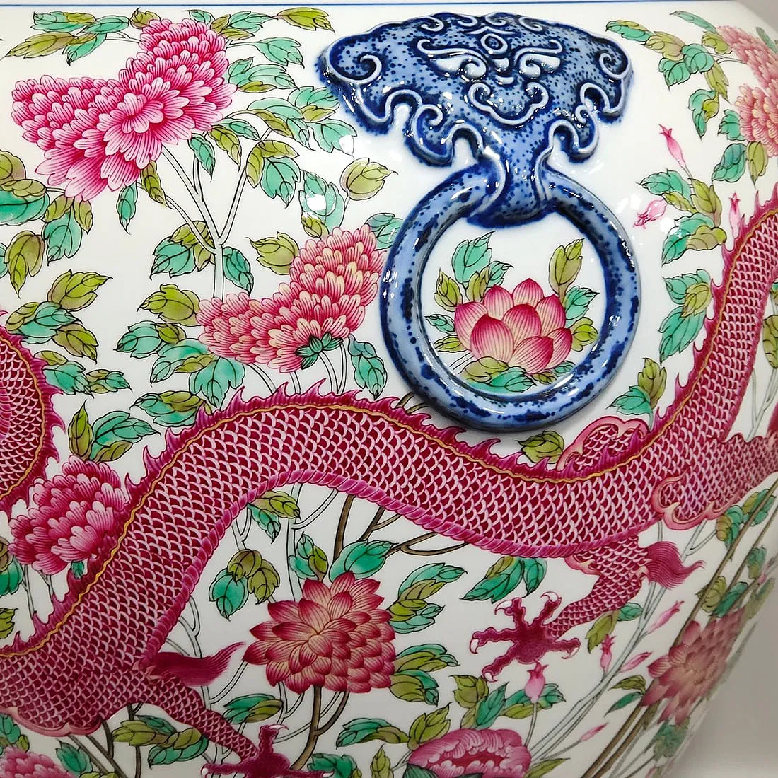 Chinese Qing Style Famille Rose Porcelain Dragon Vase thumbnail 8