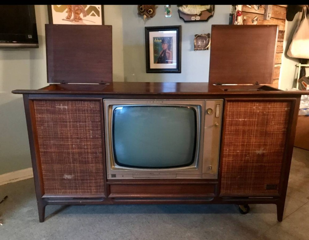 American Mid-Century Modern Walnut Zenith Television & Stereo Console