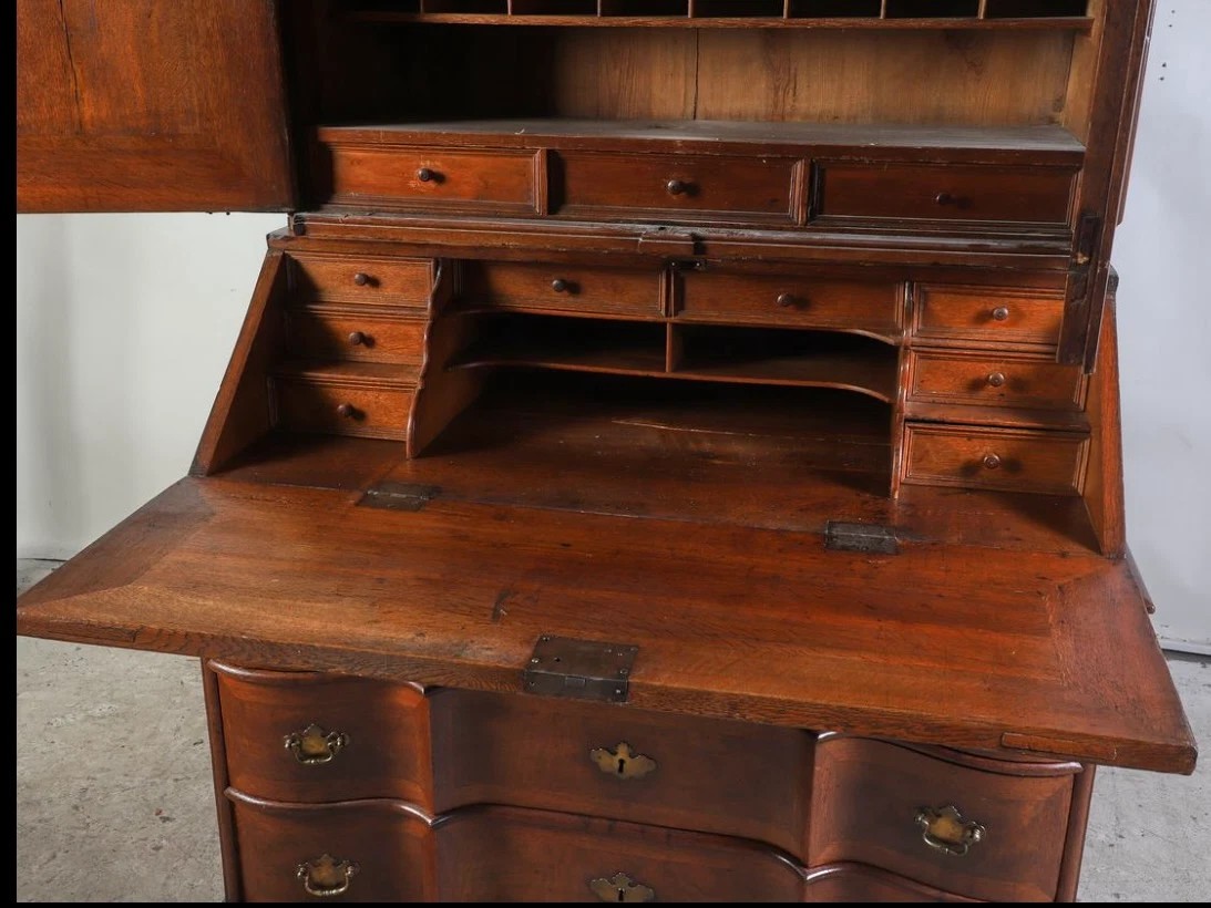 English Georgian Period Walnut Bureau Bookcase thumbnail 3