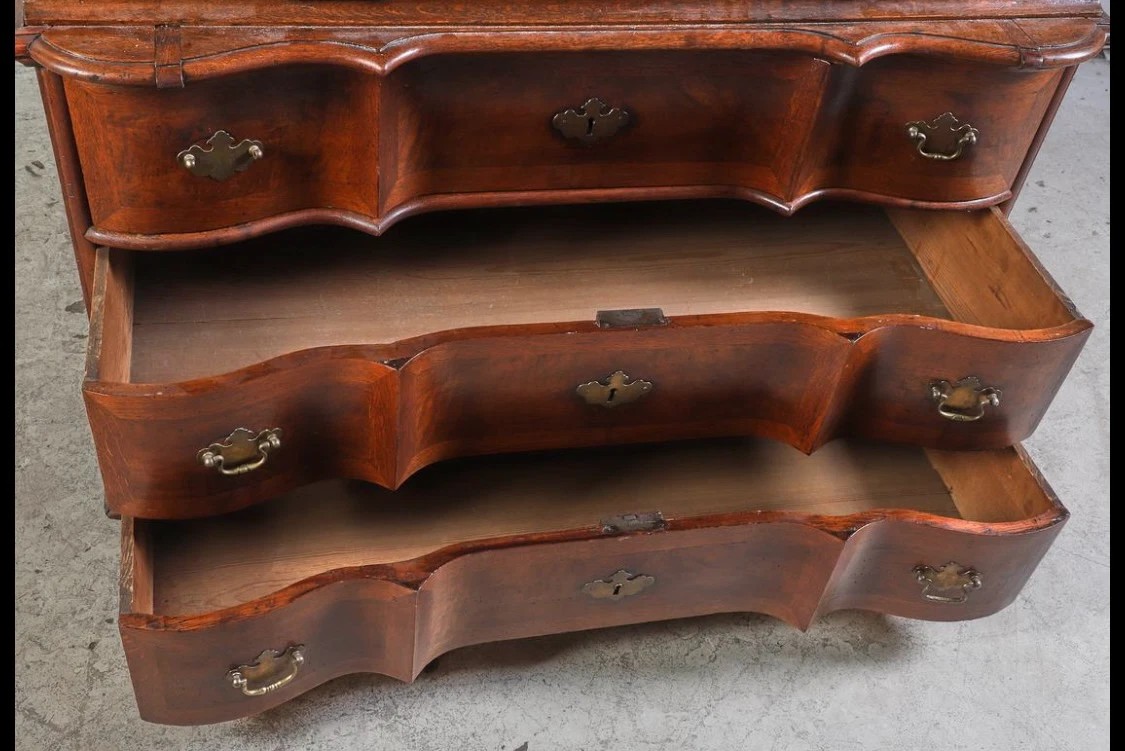 English Georgian Period Walnut Bureau Bookcase thumbnail 5
